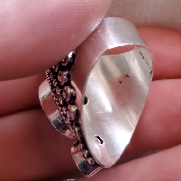 New Emerald and Peridot 925 Silver Statement Ring. - Picture 16 of 16